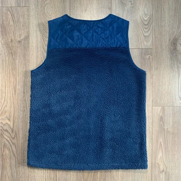 Northern Reflections Navy Quilted Sherpa Vest - Picture 5 of 17